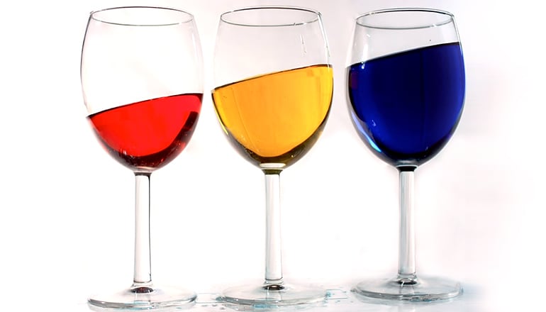 一眼看出葡萄酒的種類！看葡萄酒色就能判斷你喝的是什麼！